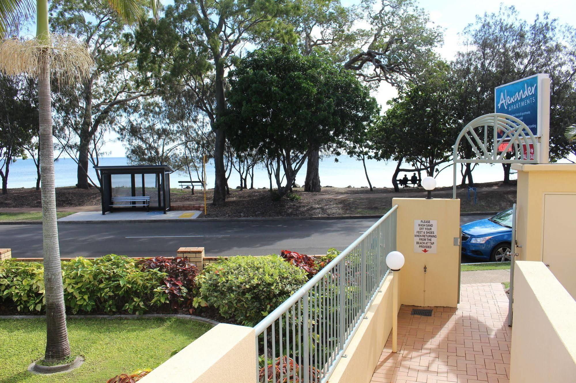 הרווי ביי Alexander Beachfront Apartments מראה חיצוני תמונה