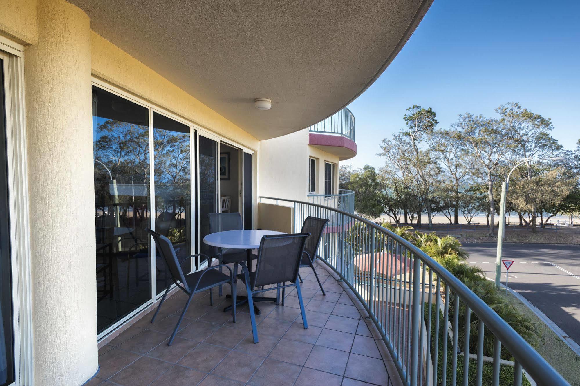 הרווי ביי Alexander Beachfront Apartments מראה חיצוני תמונה