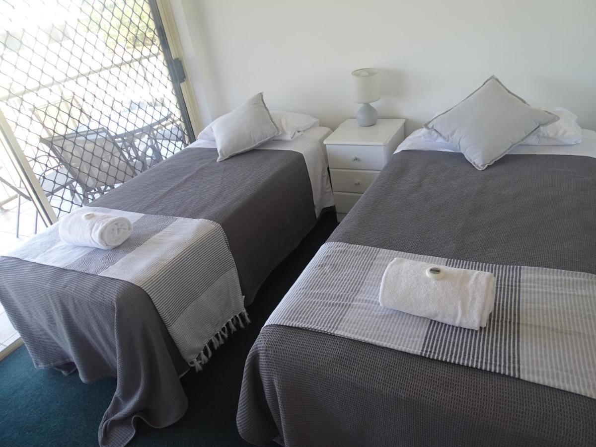הרווי ביי Alexander Beachfront Apartments מראה חיצוני תמונה